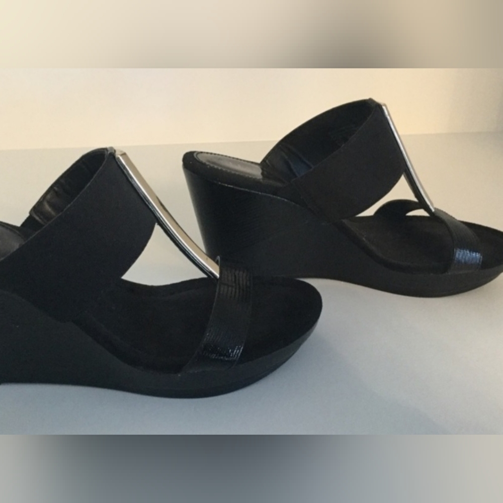 Alfani black wedge heels with gold accent bar. Excellent Used Condition